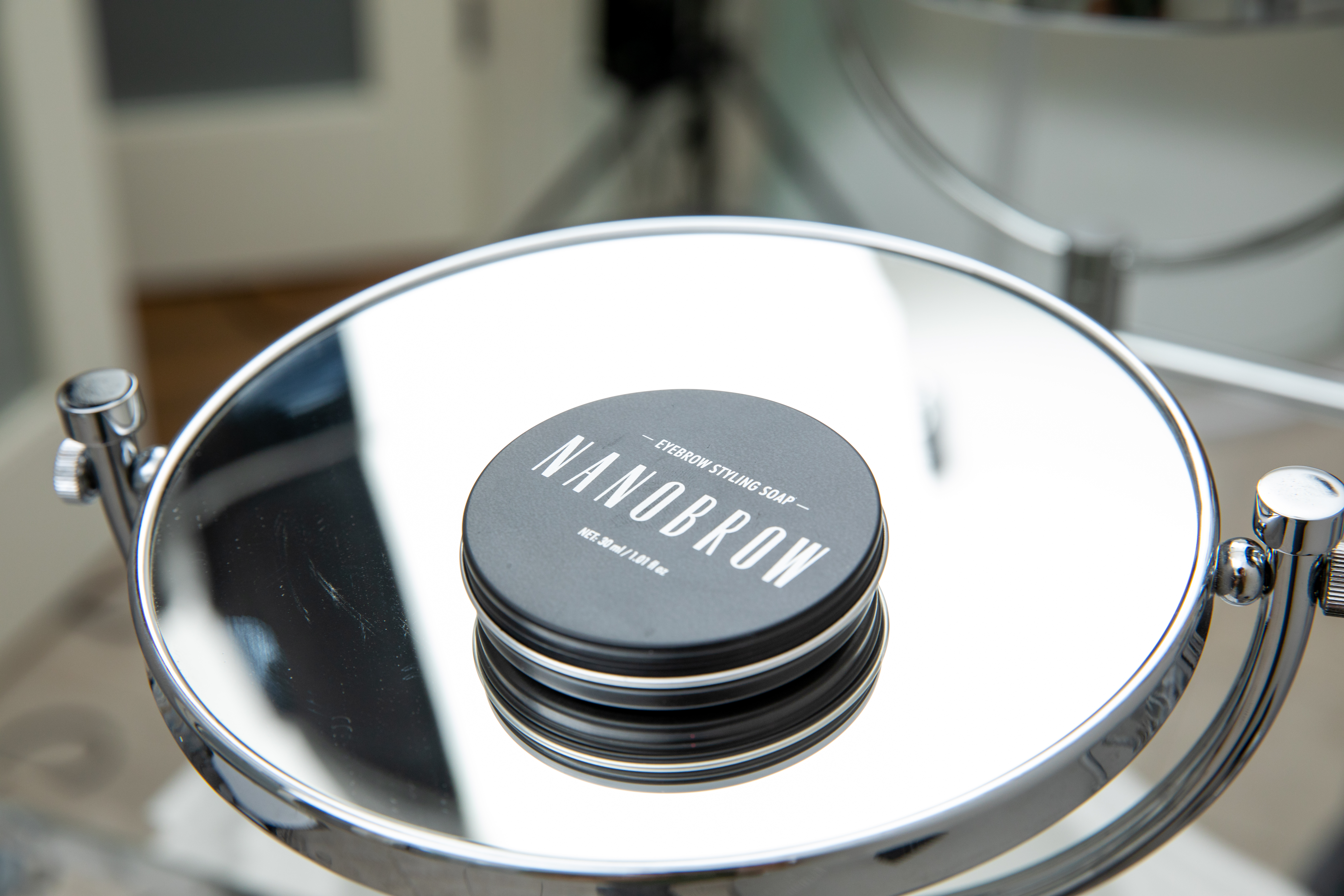 Cudowne mydło Nanobrow do układania brwi. Jak działa?